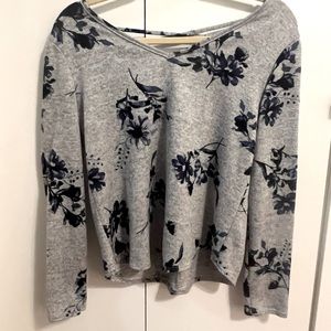 A.BYER SWEATER . Size Med. lattice upper back. Like new used condition.